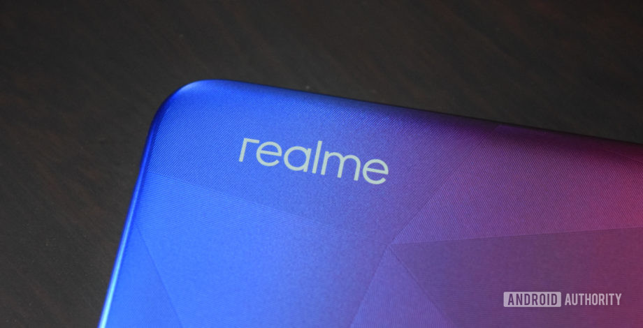 Realme только что поразил 10 миллионов пользователей, подтверждает 64-мегапиксельную камеру телефона на этой неделе