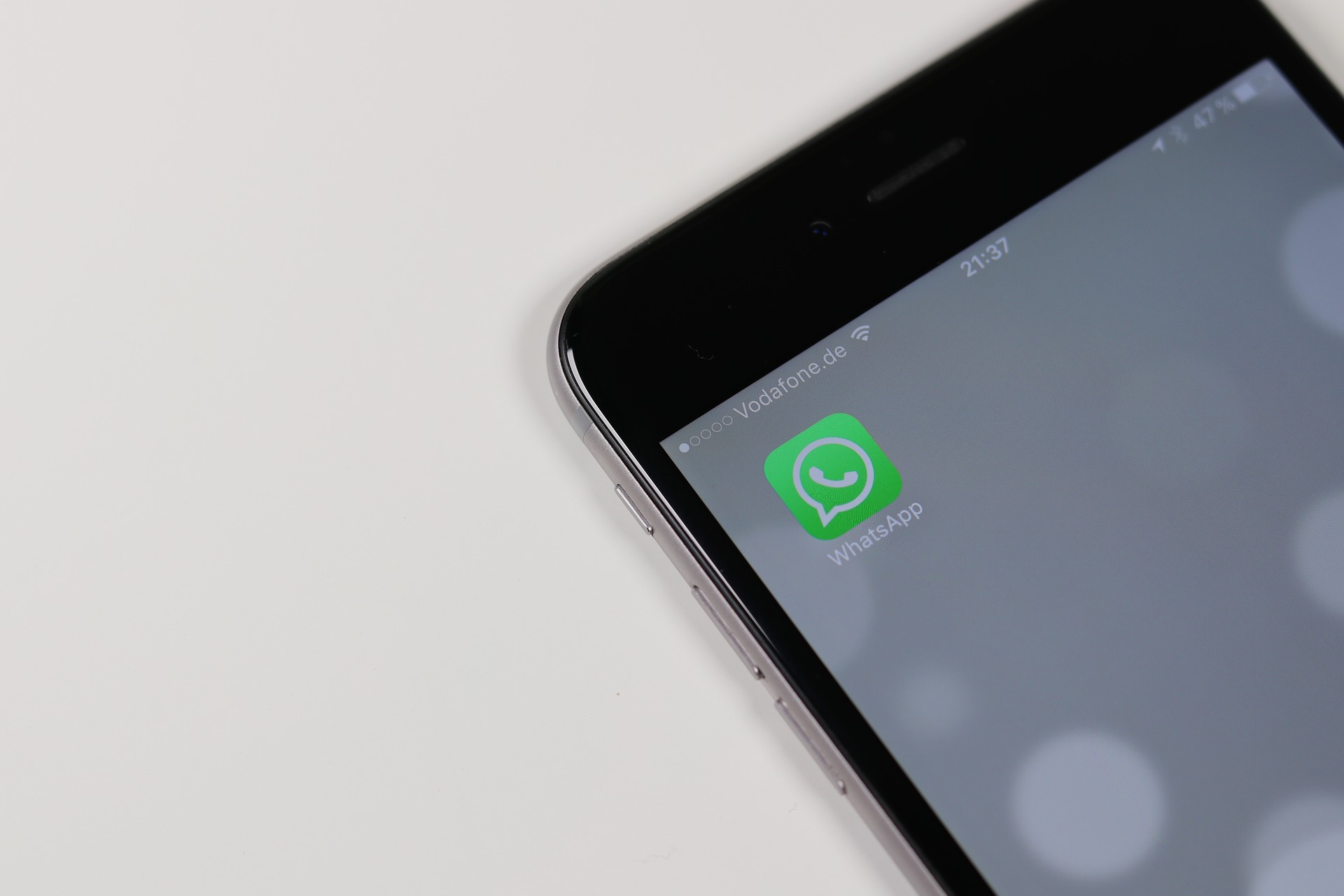 WhatsApp работает над возможностью редактировать изображения после их отправки