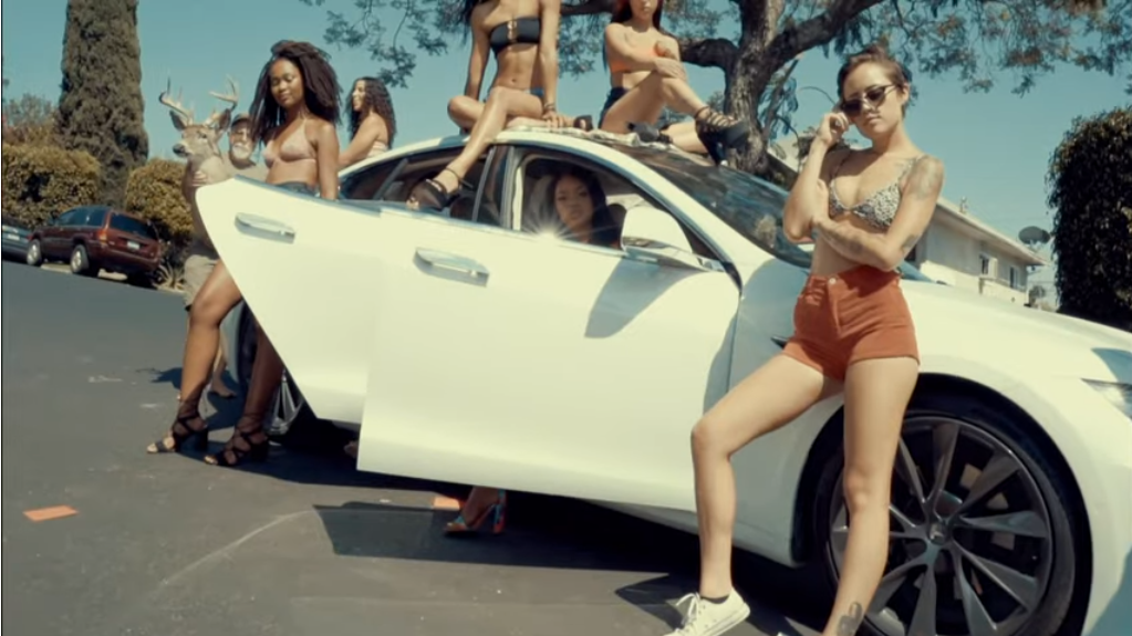 Yung Gravy, bbno $ - текст песни и музыкальное видео Whip A Tesla