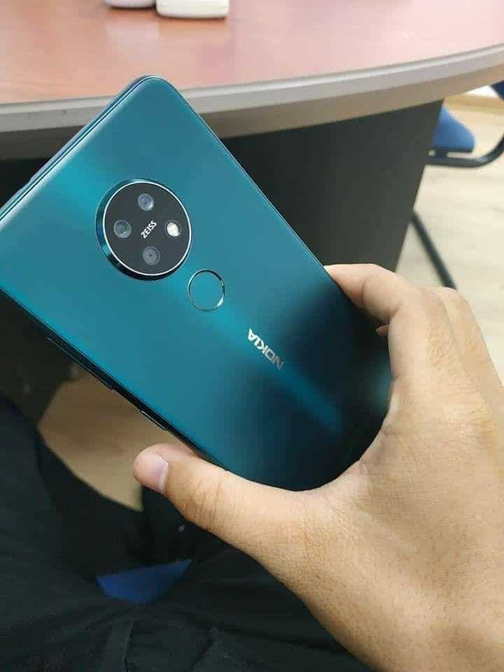 Выложены новые фото Nokia 7.2 в темно-голубом цвете