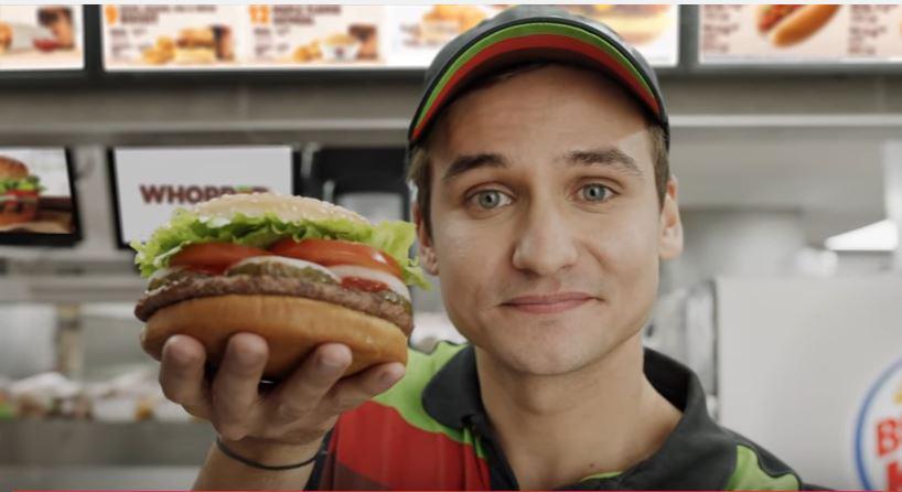 Реклама Burger King, которая активировала голосового помощника в Google smartphones и домашние устройства имеют эффектный эффект