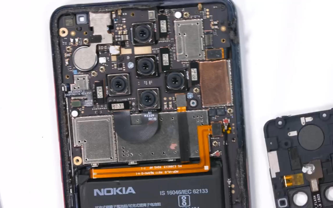 Срыв Nokia 9 PureView показывает излишки телефона