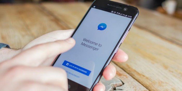 Facebook  Экран обмена сообщениями Messenger