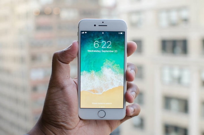 Apple Планы для iPhone 2020 Бюджет, предложить технологию отпечатков пальцев на экране в премиальных моделях