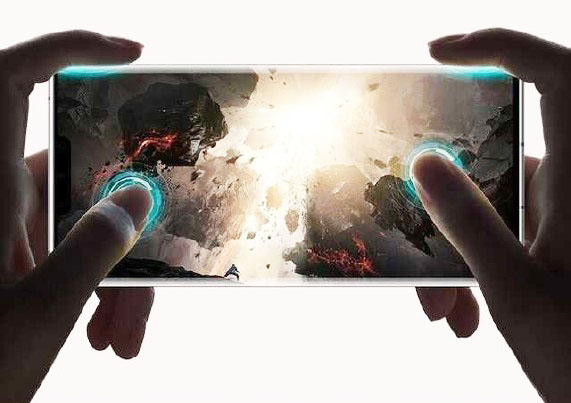 Дисплей Huawei Mate 30 Pro поддерживает управление игрой четырьмя пальцами, аналогично геймпаду