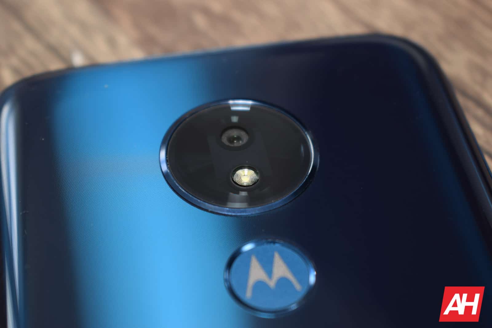 Moto G7 и G7 Power начинают получать обновление Android 10