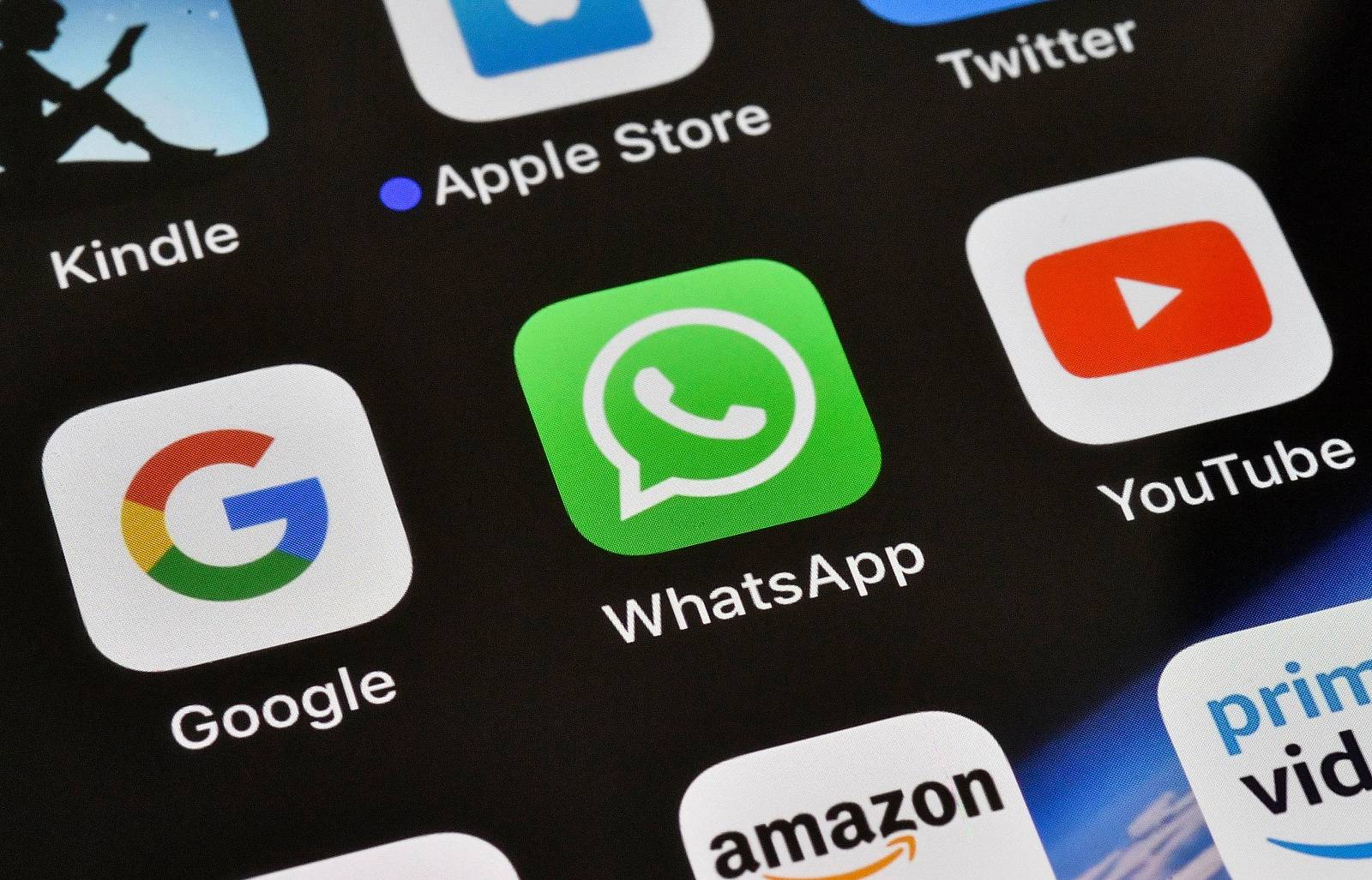 Facebook отложил разрушение WhatsApp