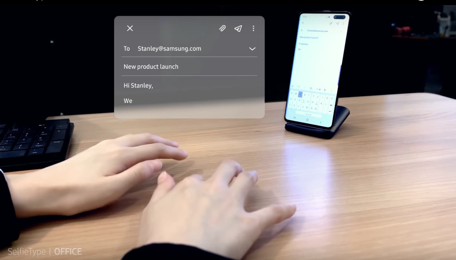 Samsung SelfieType - достойное выставки CES видение будущего без клавиатуры