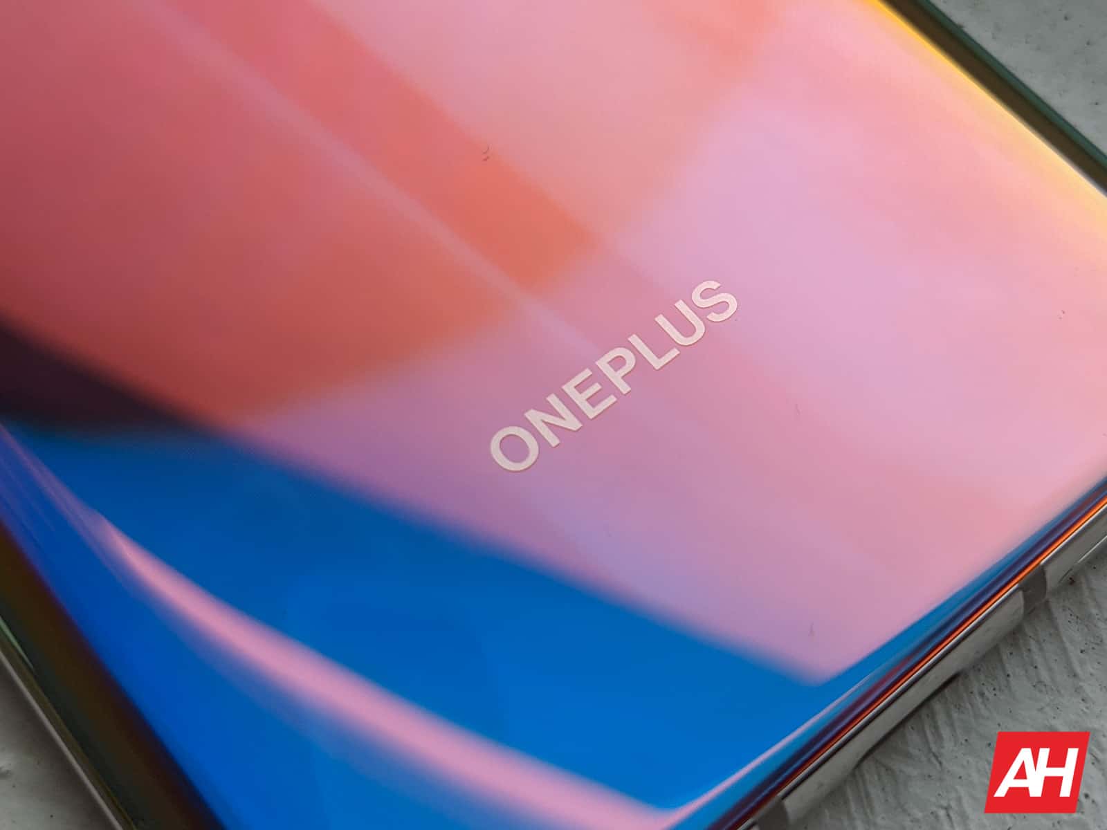 Модель OnePlus Nord 2 с 12 ГБ оперативной памяти подтверждена в Geekbench