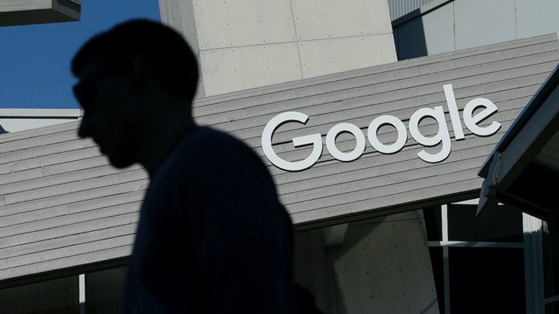 Google Maps запрещает комментарии от бывших сотрудников