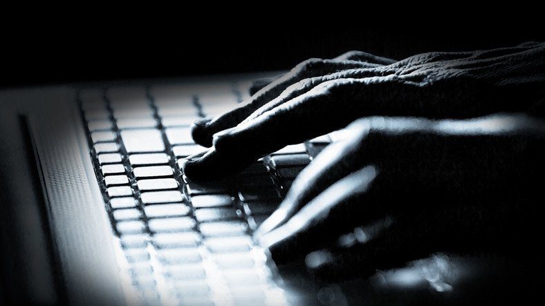 Русские хакеры взломали незащищенный Wi-Fi в отеле!