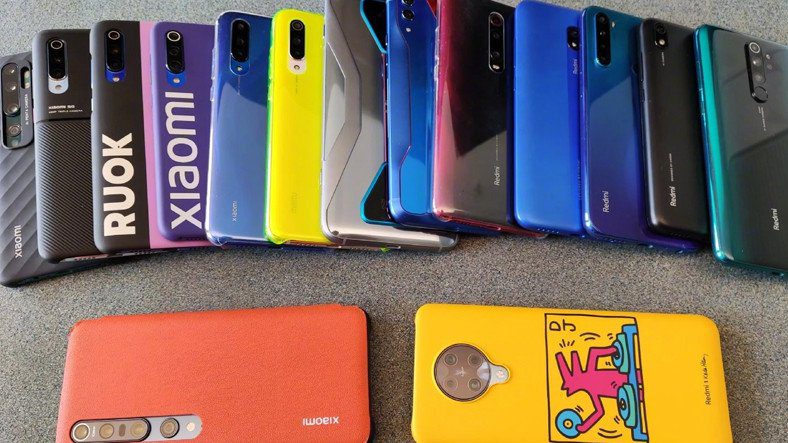 Генеральный директор Xiaomi показал 15 телефонов, которые он тестировал в 2019 году
