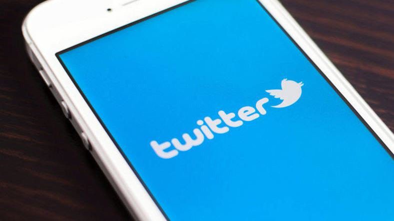 TwitterОбнаружена ошибка, влияющая на личные сообщения
