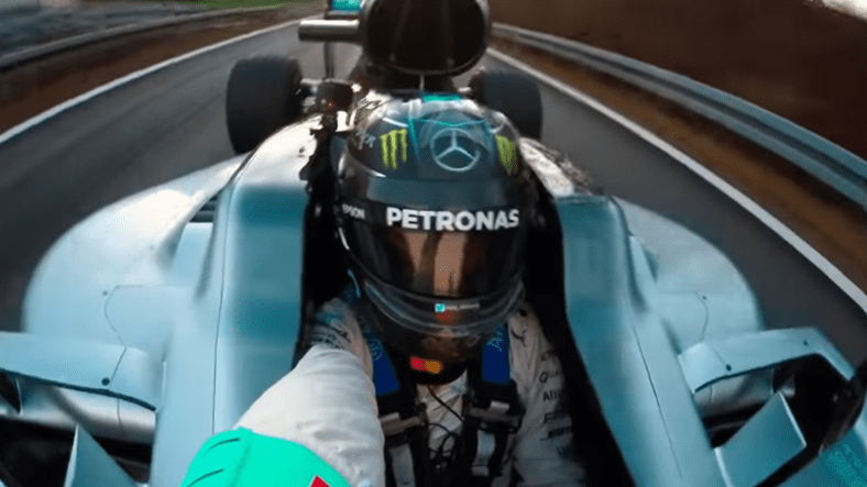 F1'in Son Şampiyonu Rosberg'den Yarış Esnasında Selfie!