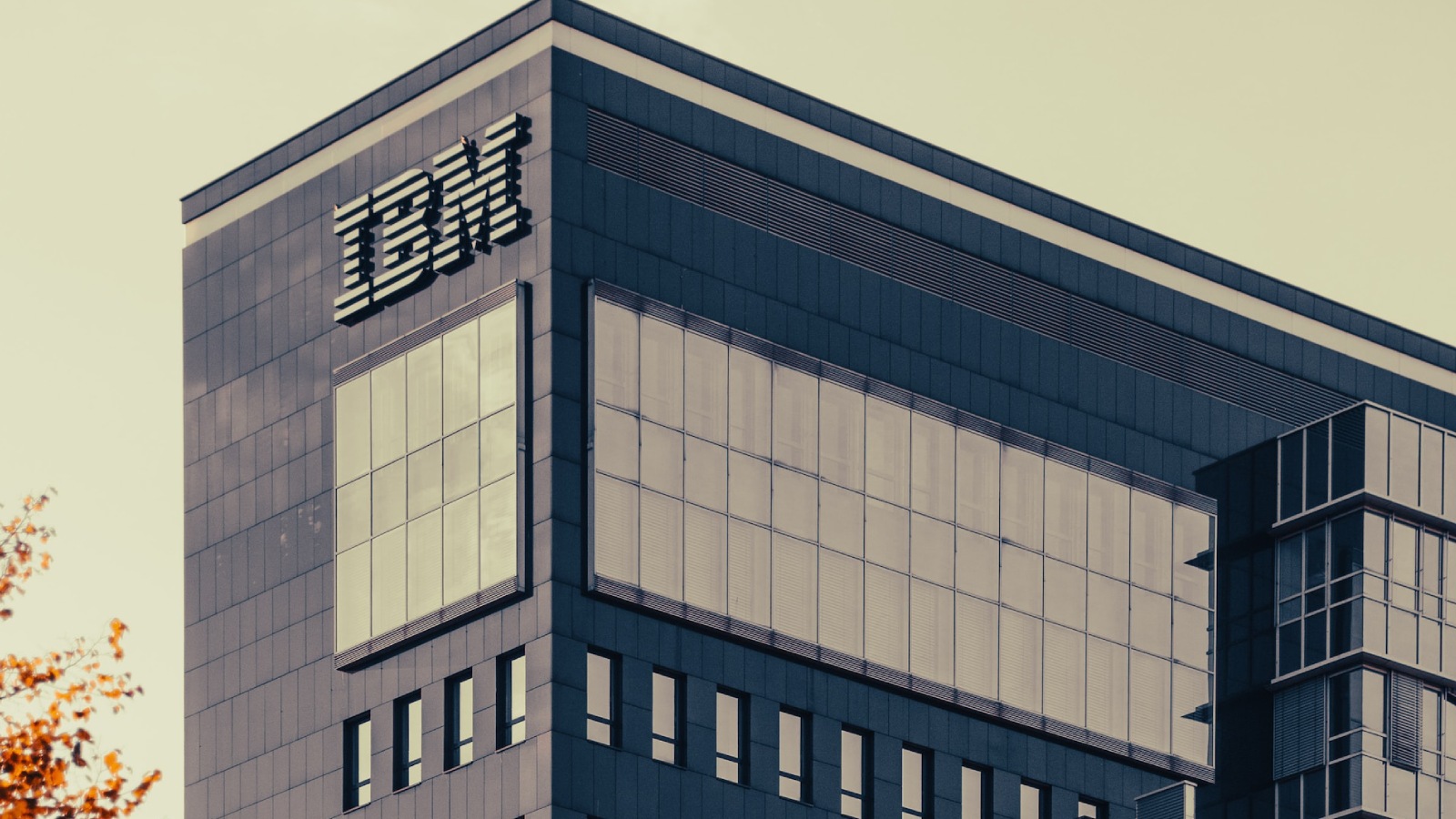IBM представляет Arctic: самый быстрый AI-чип, обеспечивающий высокую скорость и энергоэффективность