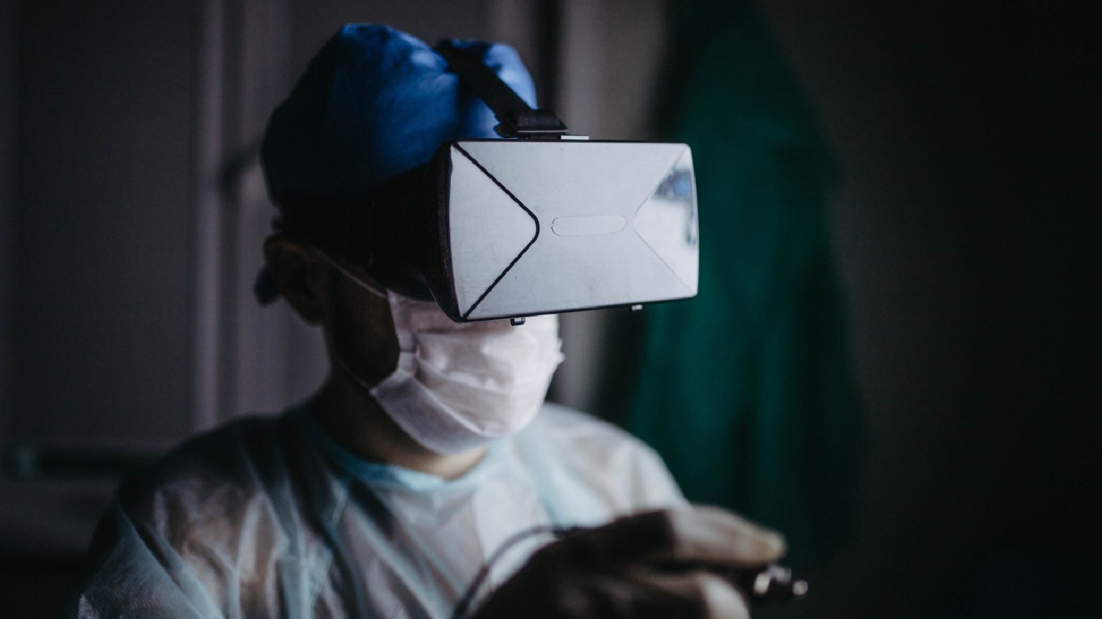 FDA США разрешило лечение хронической боли в пояснице с помощью виртуальной реальности