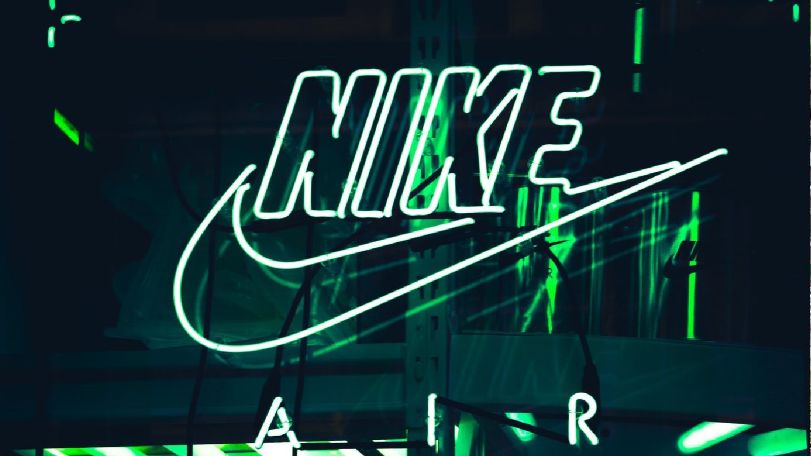 Nike подала иск против Stock X из-за несанкционированных NFT кроссовок