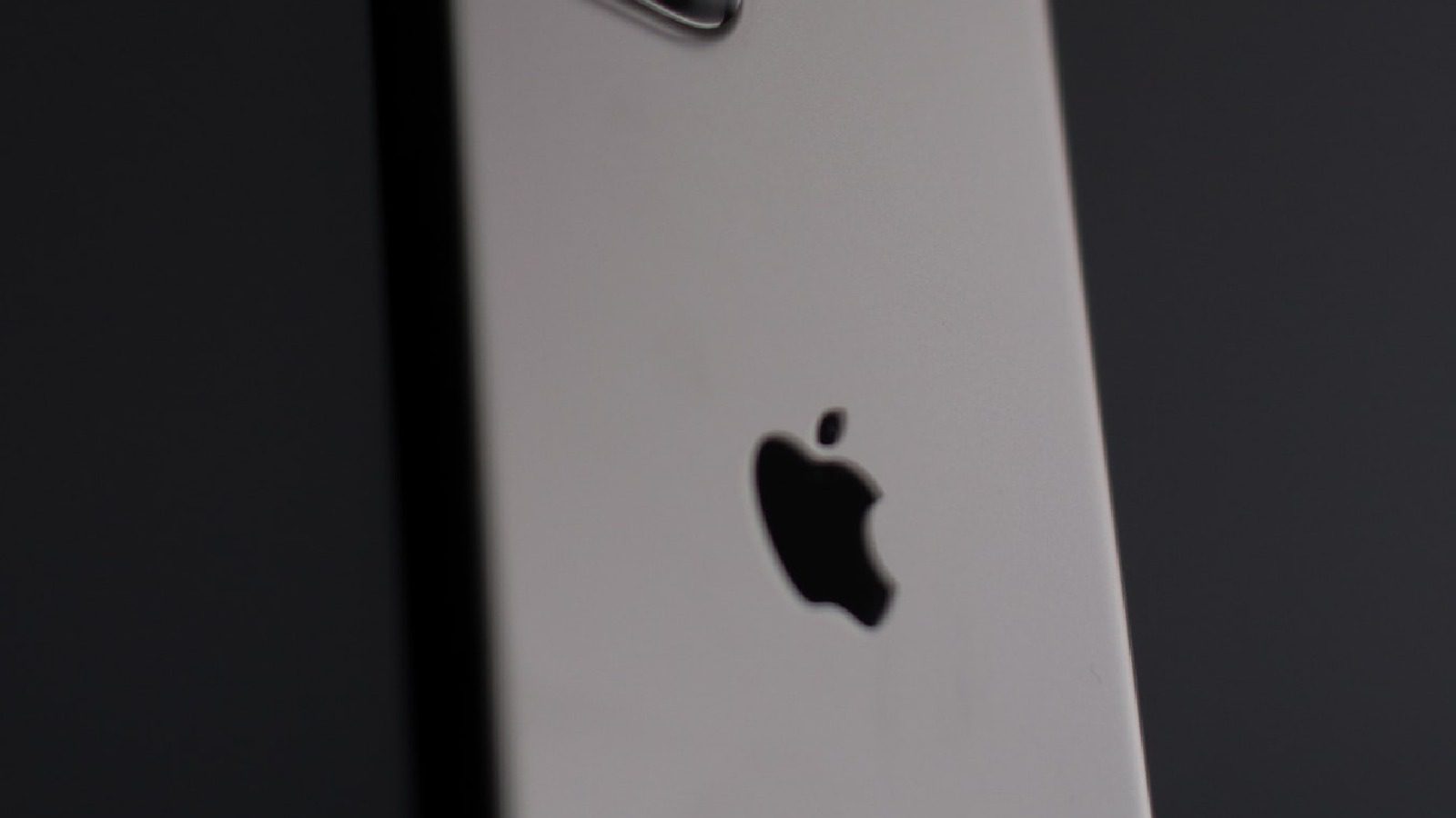 Модели iPhone 14 Pro будут оснащены двойным отверстием Face ID