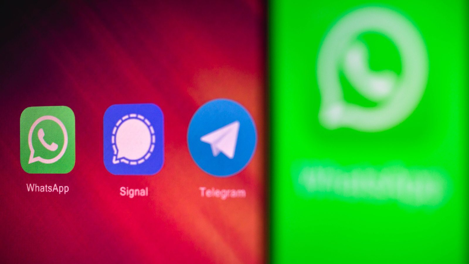 Пользователи WhatsApp сталкиваются со случайными сбоями после обновления 2.22.8.4