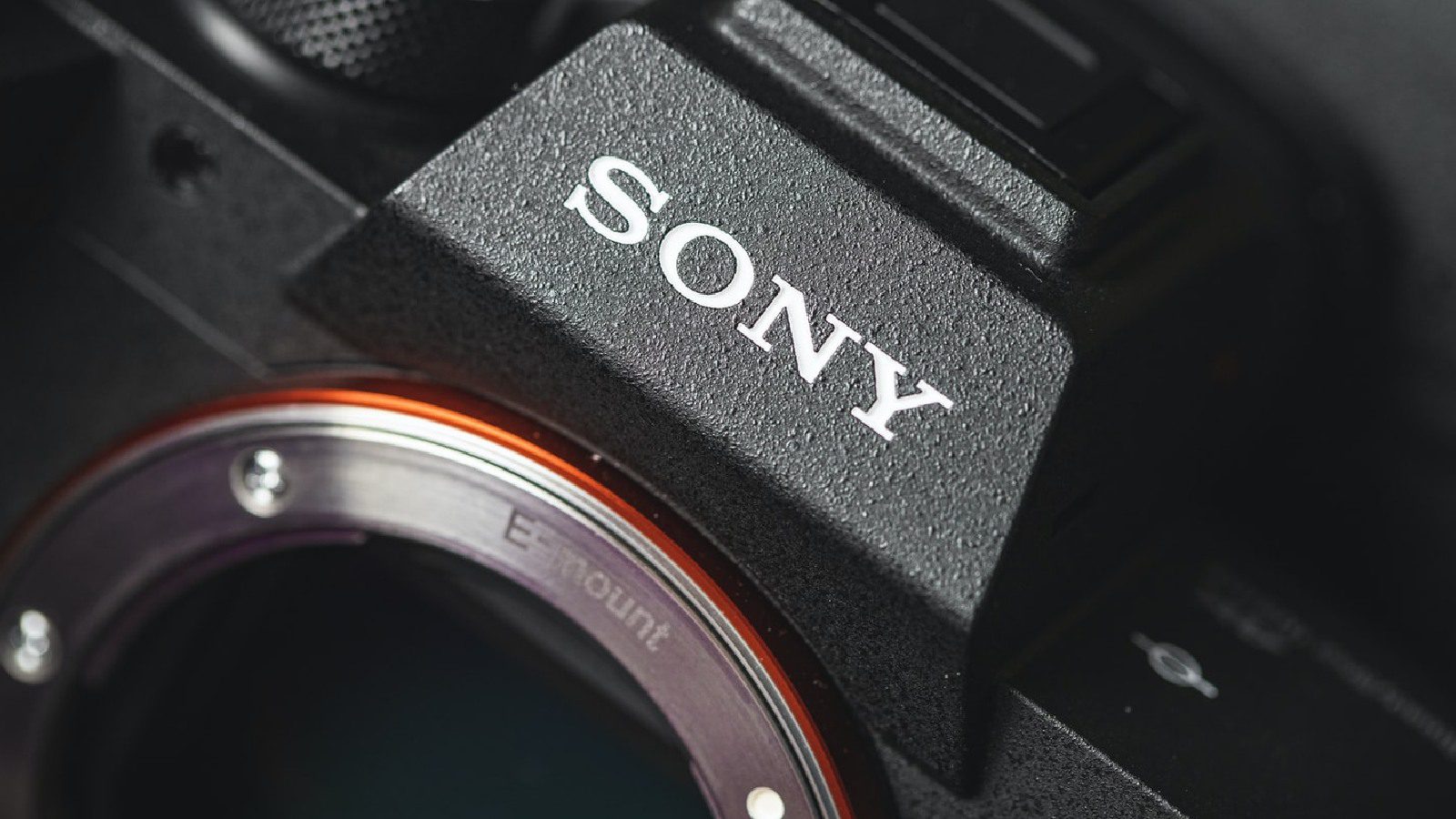 Серия камер A7 будет прекращена из-за нехватки чипов, сообщает Sony