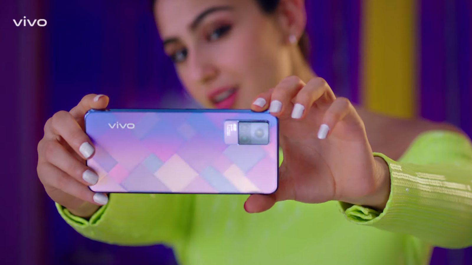 Смартфон vivo Y73 выпущен в Индии по цене 20 990 рупий