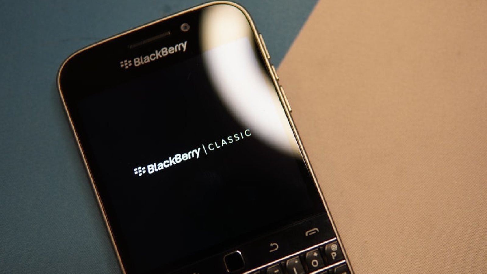 Устройства BlackBerry OS не будут работать с 4 января