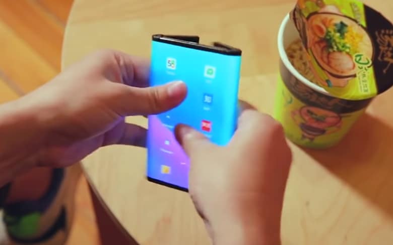 Xiaomi показала промо-ролик своего нового складного телефона Mi Fold