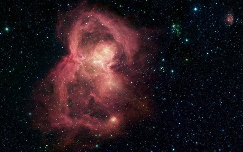 НАСА обнаружило «космическую бабочку»;  Раскрытие того, как происходит жизнь звезд