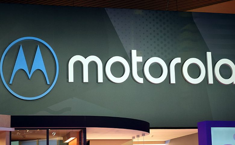 Патент Motorola на складное устройство открывает новые способы взаимодействия с обеими сторонами устройства
