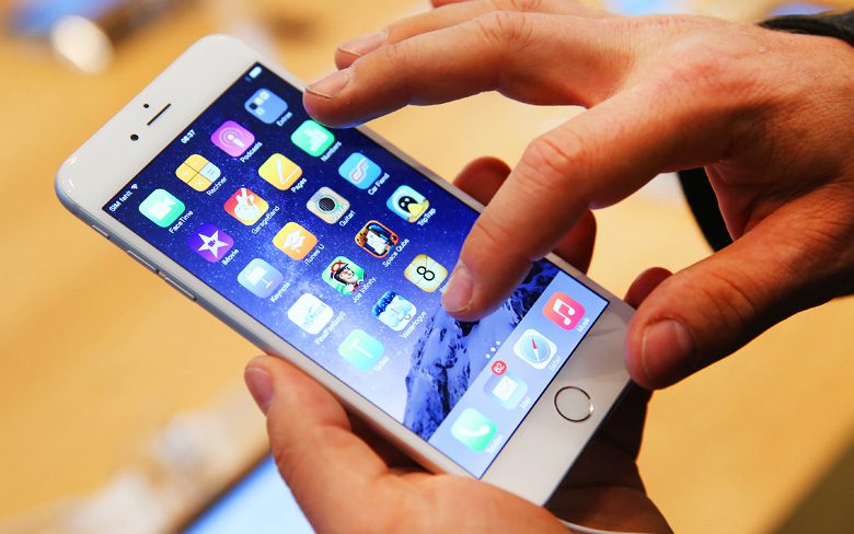 Apple Закроет дыру в безопасности iPhone, к ужасу полиции и других чиновников
