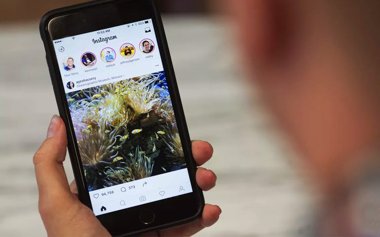 Instagram тестирование специальной функции учащихся под названием «Школьные истории»