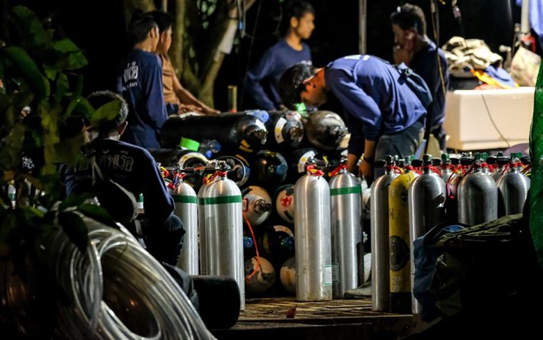 «Дикие кабаны воссоединились»: операция по спасению пещер в Таиланде успешно спасла всех 12 мальчиков