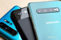 Задние части Huawei P30 Pro, Google Pixel 3 и Samsung Galaxy S10