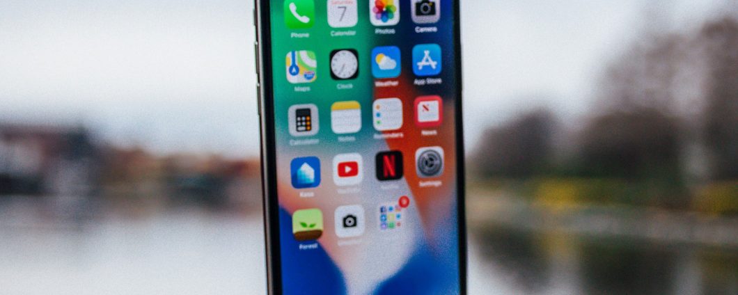 Apple будет предоставлять iPhone с джейлбрейком, но несколько