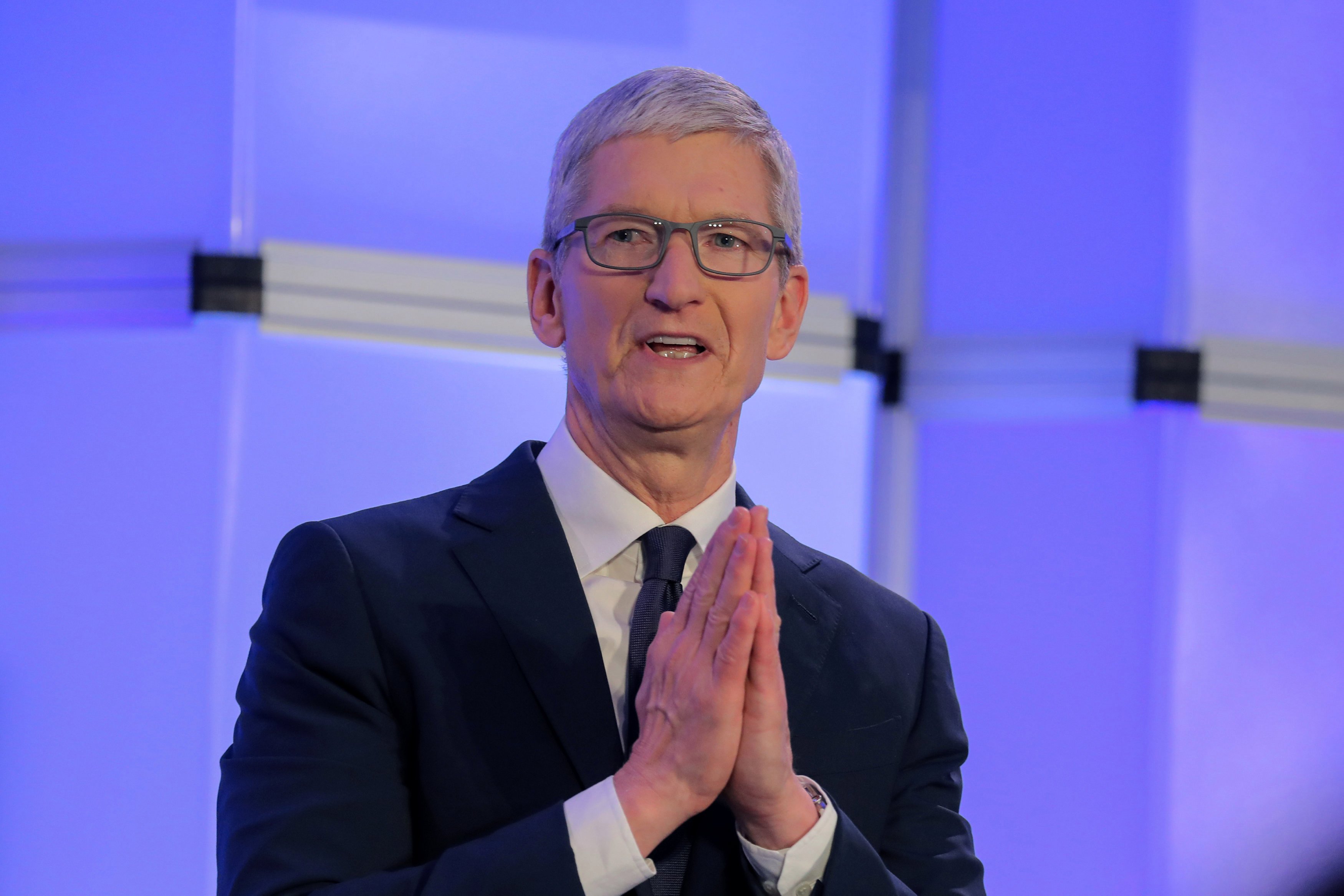  Apple  Генеральный директор Тим Кук назвал конфиденциальность «правом человека» на фоне растущих проблем безопасности в мире