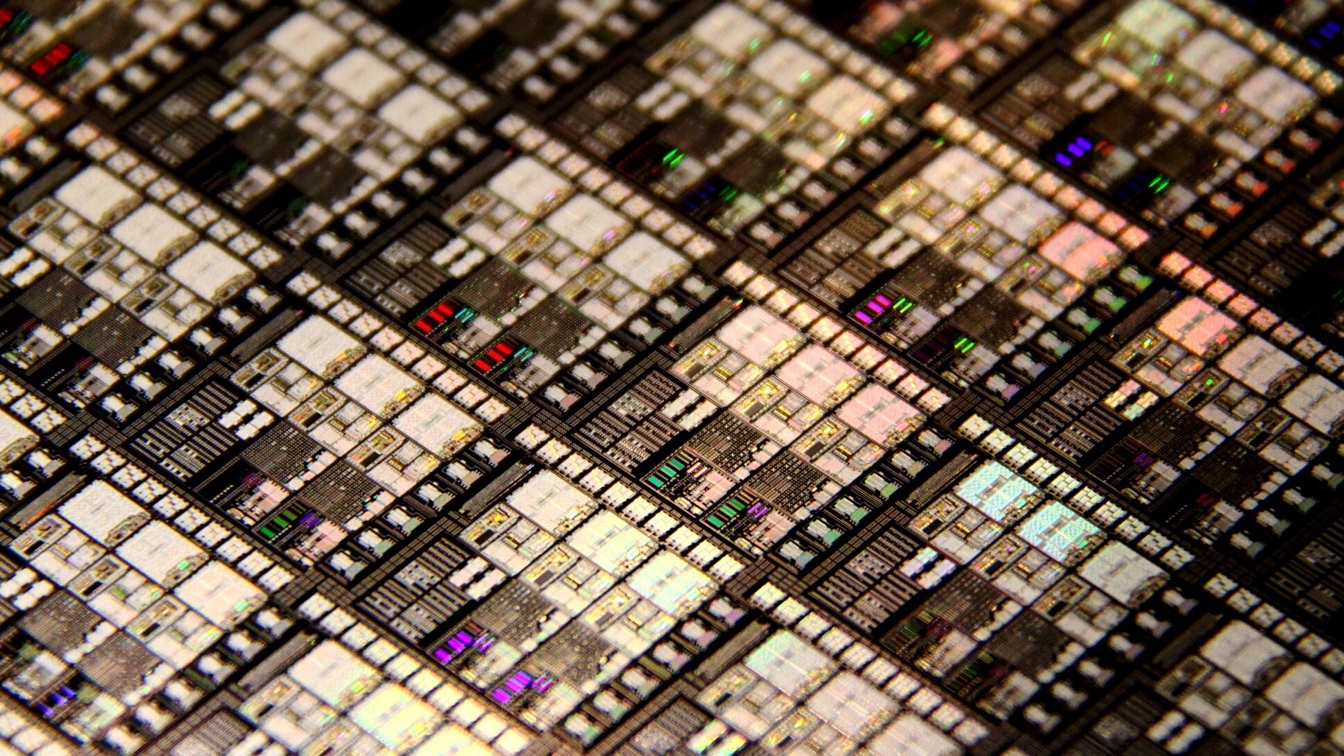 Cerebras Systems представляет 1,2 трлн транзисторный процессор в масштабе пластины для AI