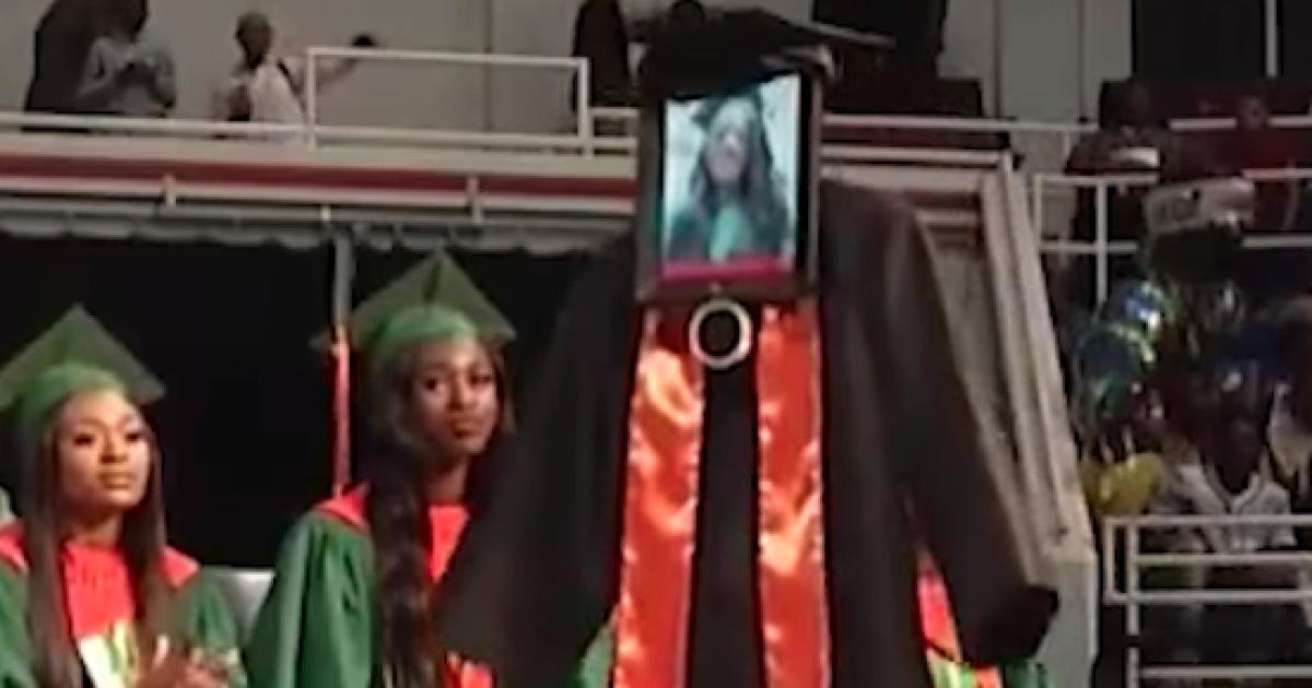 Apple iPad робот помогает больному студенту Алабамы присутствовать на ее выпускном