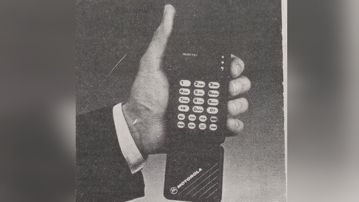 Tecnorruco, который уважают, известен DeMemoria эволюция сотовых телефонов