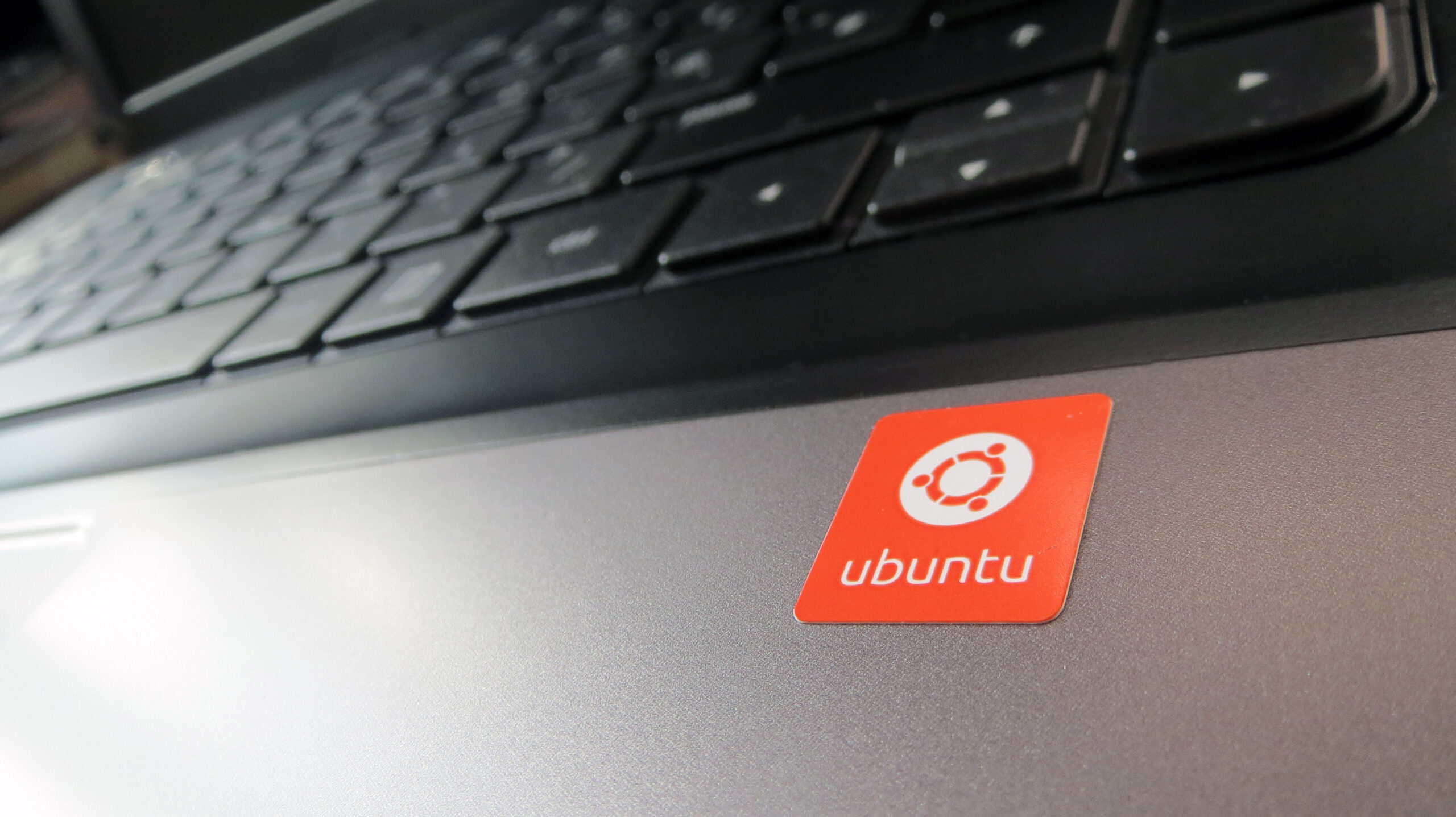Ubuntu 15.04 обновляет мобильные, облачные и IoT