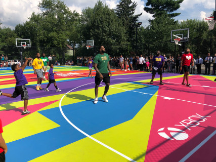 Xbox и 2K строят уникальную баскетбольную площадку в школе I Promise в Акроне