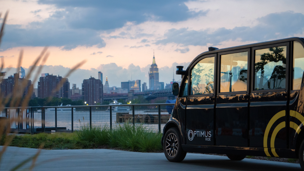 Автономные транспортные средства прибывают в Нью-Йорк