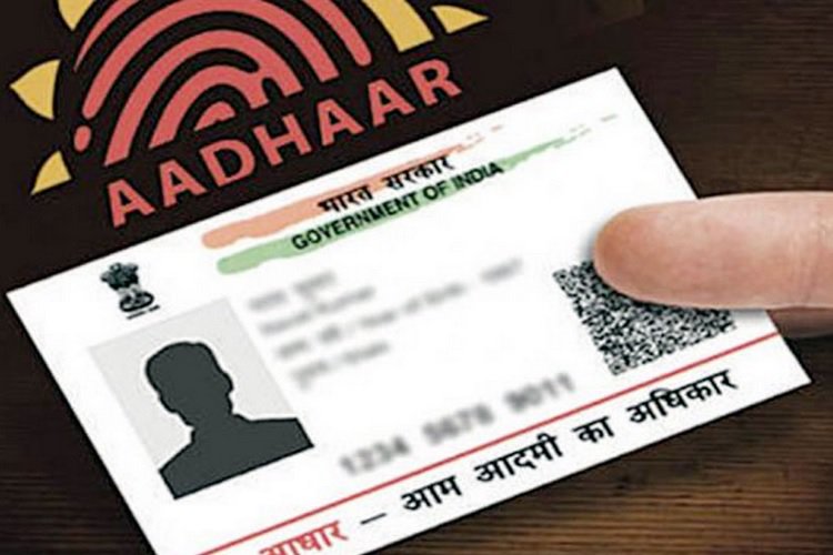 Высокий суд Мадраса отклонил просьбу об обязательном объединении аккаунтов в социальных сетях с Aadhaar