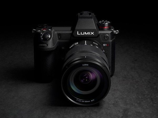 Запущена беззеркальная камера Panasonic Lumix S1H