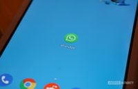 Значок приложения WhatsApp на рабочем столе Pixel 3 XL