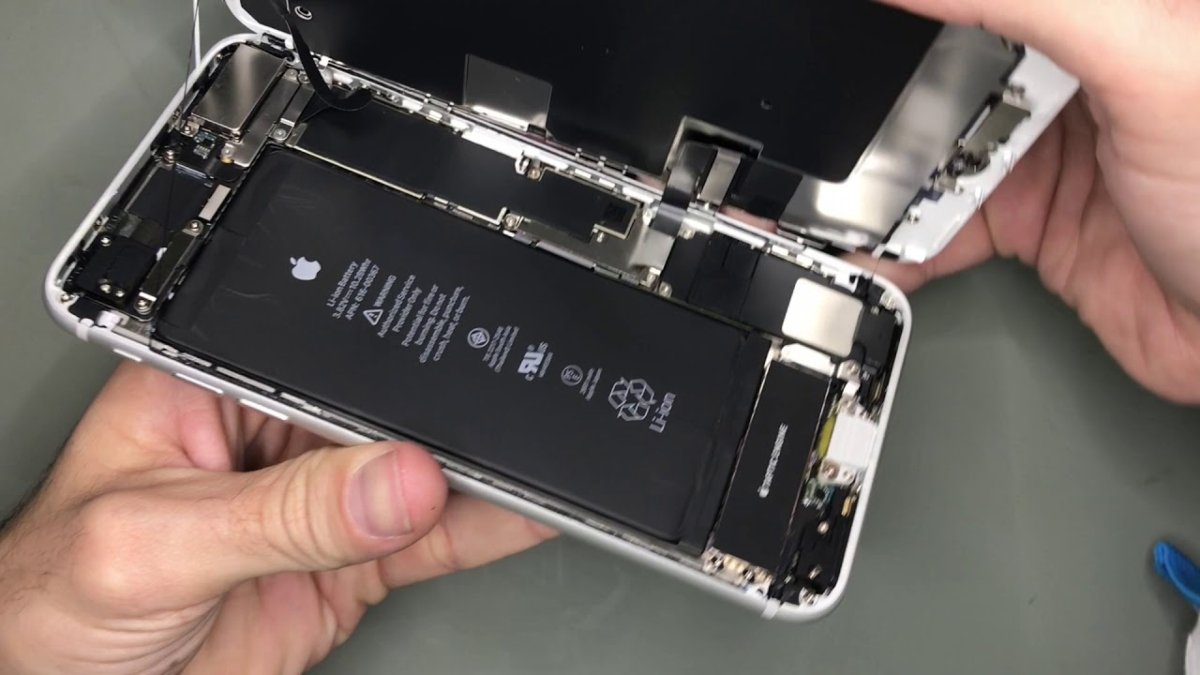 Начало эры: Apple теперь позволяет ремонтировать iPhone в неофициальных магазинах