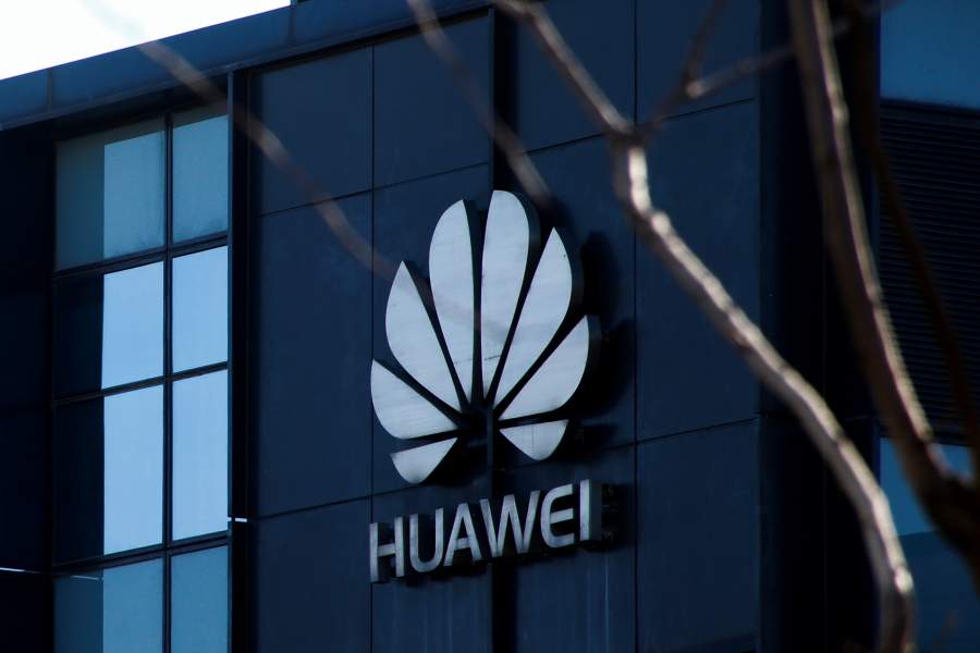 Операционная система Huawei окончательно не заменит Android