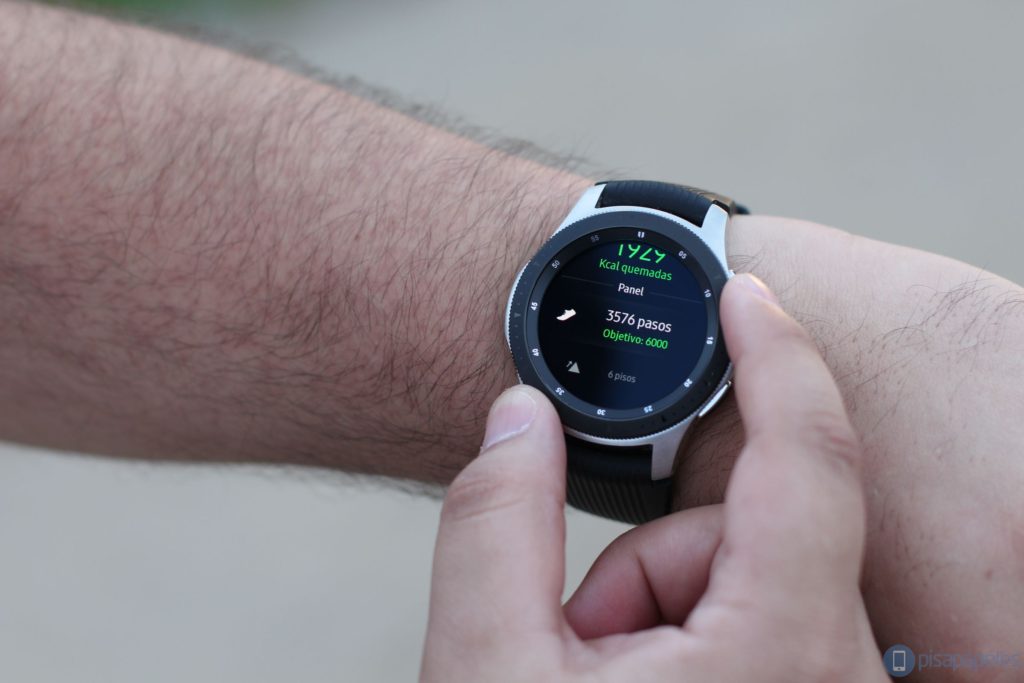 Следующие спортивные часы от Samsung будут называться Galaxy Часы активны и не имели бы вращающегося безеля