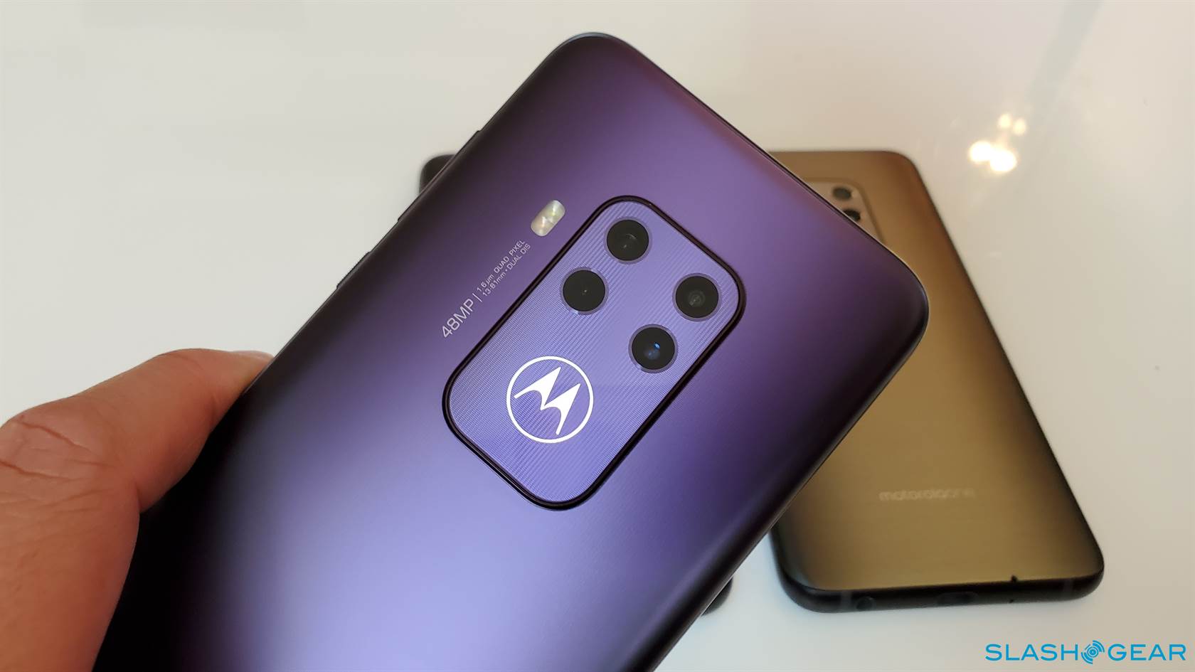 Motorola One Zoom первый взгляд: 48-мегапиксельная Android на бюджет