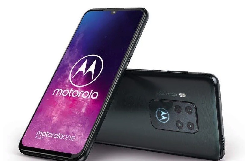Motorola One Zoom: четыре камеры на задней панели для нового фотографического внедорожника Motorola