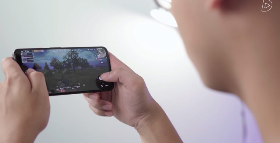 Практическое видео в Google Pixel 4 демонстрирует игровые навыки телефона